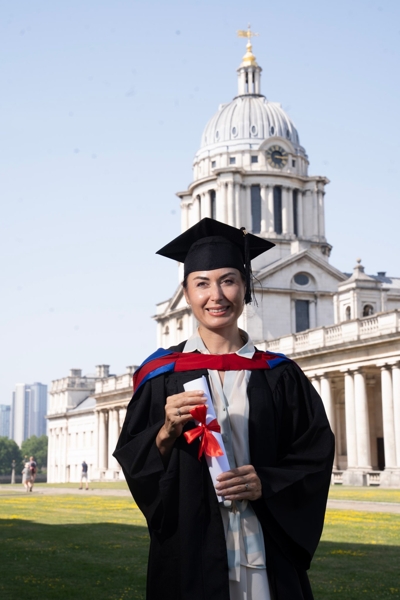 Graduation portrait preview 7